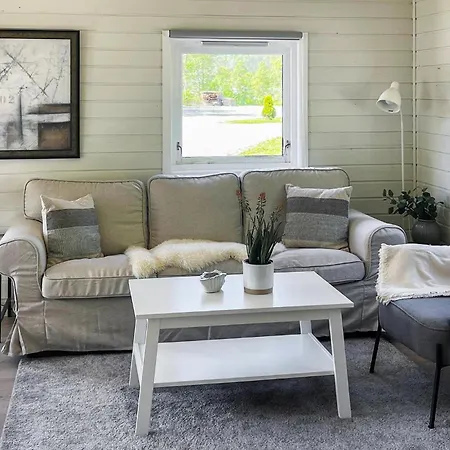 Feriehus 2 Bedroom Stunning In